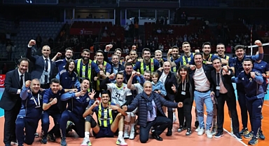 Fenerbahçe Medicana’dan derbide net galibiyet