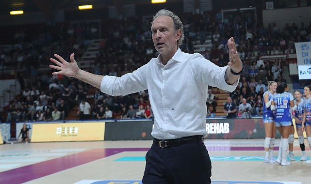 Igor Gorgonzola Novara'da Lorenzo Bernardi şoku!