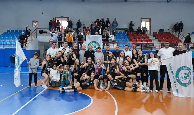 İzmir DSİ üç puanı dört sette aldı