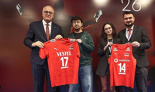 TVF Başkanı Mehmet Akif Üstündağ Liderlik Kampı'na katıldı