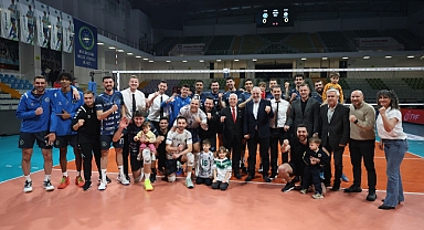 Bursa BBSK, Fenerbahçe'yi bir kez daha devirdi