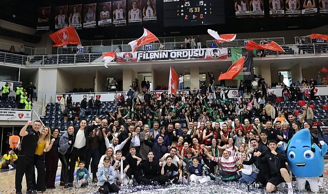 Denizli B.Şehir Bld., VakıfBank’ı 3-0 mağlup etti