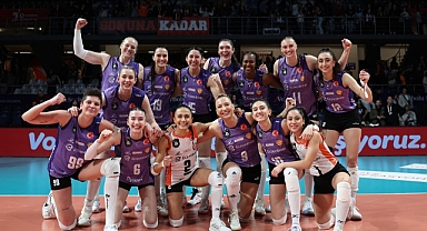 Eczacıbaşı Dynavit geriye düştüğü maçı kazandı