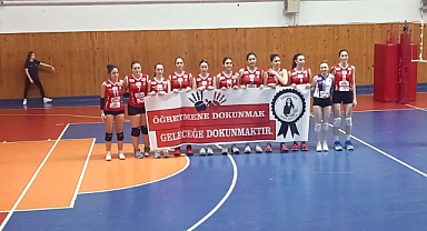 Ordu Voley'den anlamlı pankart
