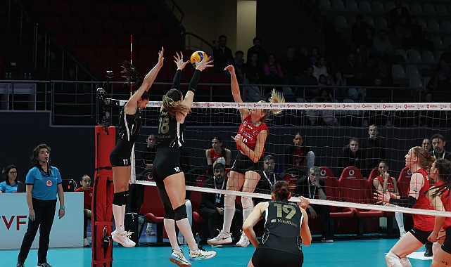 VakıfBank normal sezonu zirvede tamamladı