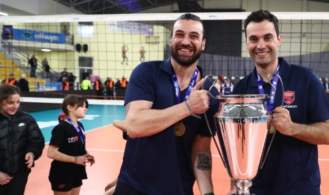 Yunus Öçal Yunanistan'da yine bir ilki başardı