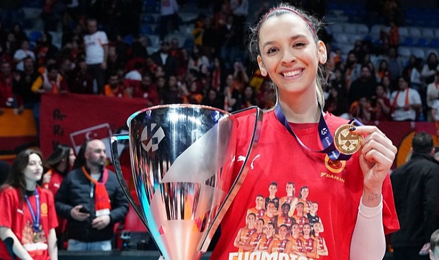 Galatasaray ile Alexia Carutasu da tarih yazdı: 3 farklı kupa kazanma başarısı
