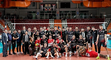 İstanbul Gençlik, play-off'a net galibiyetle başladı