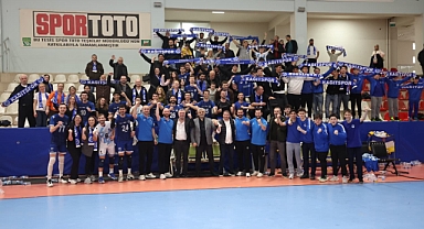 Kocaeli Büyükşehir Belediyesi Kağıt Spor, Arkas'ı altın setle geçti