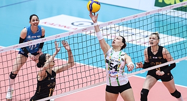 Sakarya Voleybol'dan kritik galibiyet