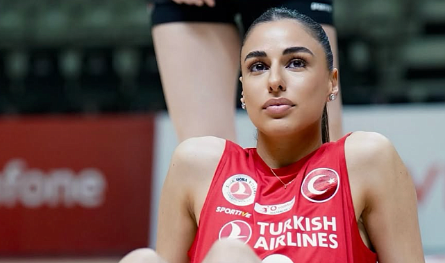 Sultanlar Ligi'nin yeni ekibi Manisa BBSK'dan libero transferi