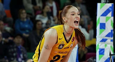 VakıfBank derbide güldü: Marina Markova fırtınası!