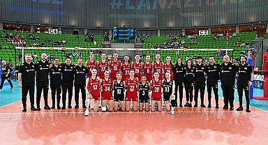 A Milli Kadın Voleybol Takımımızın VNL 1.hafta kadrosu açıklandı