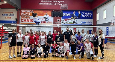 Beşiktaş voleybolcu taramalarına devam ediyor