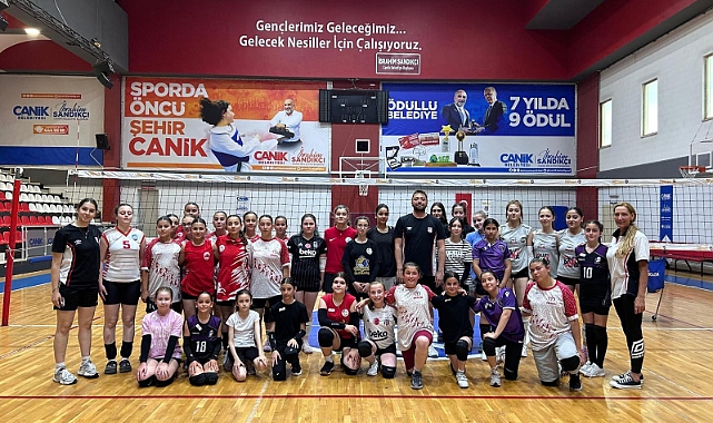 Beşiktaş voleybolcu taramalarına devam ediyor