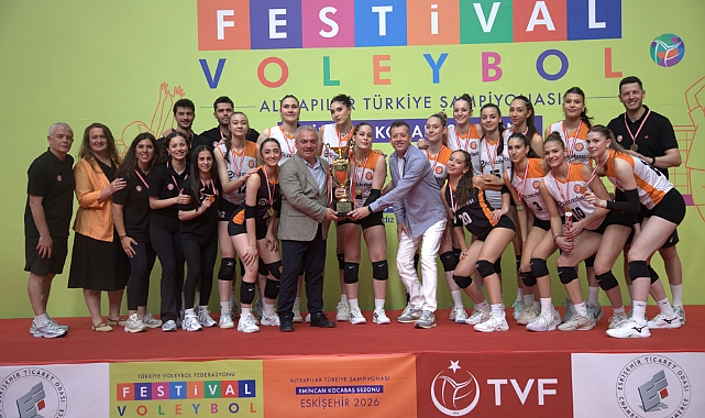 Eczacıbaşı Yıldız Kız Takımı Namağlup Türkiye Şampiyonu!