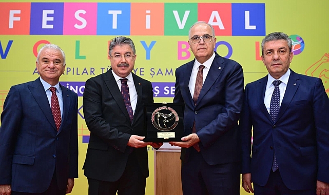Festival Voleybol Altyapılar Türkiye Şampiyonası Emincan Kocabaş Sezonu'nda heyecan başladı