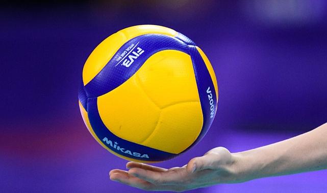FIVB'den üç antrenöre ceza!
