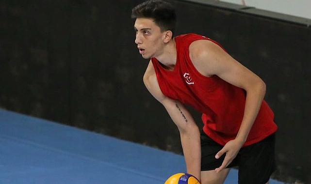 Galatasaray'dan orta oyuncu takviyesi