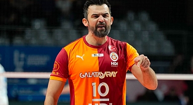 Galatasaray kaptanını bırakmadı