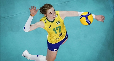 Savino Del Bene, Júlia Bergmann'a 'hoş geldin' dedi