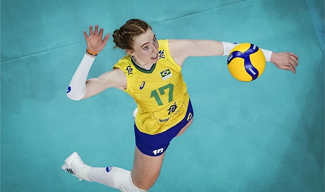 Savino Del Bene, Júlia Bergmann'a 'hoş geldin' dedi