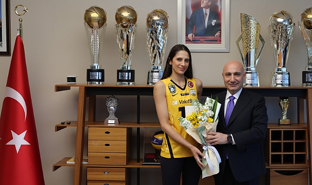VakıfBank, Derya Cebecioğlu ile vedalaştı