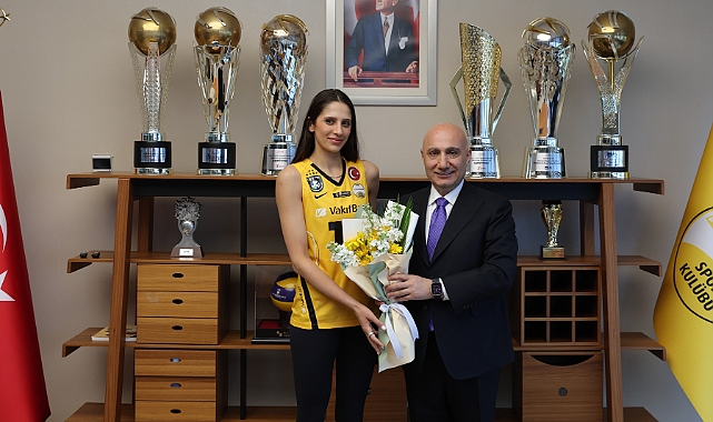 VakıfBank, Derya Cebecioğlu ile vedalaştı