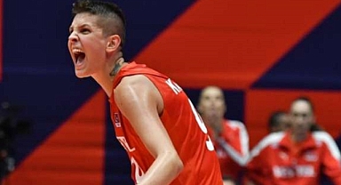 Ebrar'dan üst üste 4 ace